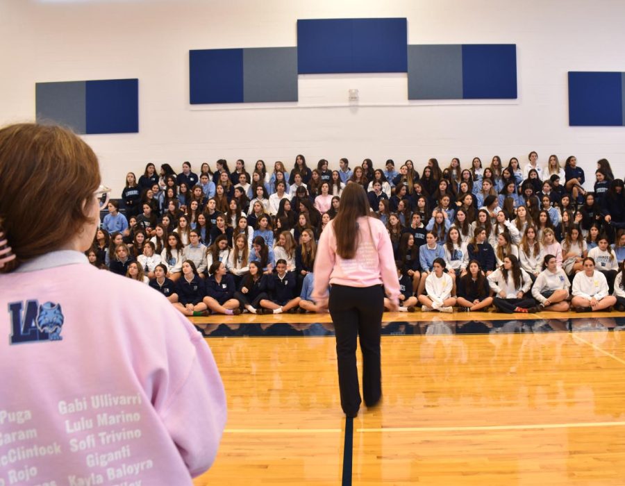 Monday, Feb. 7, throughout Focus the yearbook staff arranged club picture day in order for participants of the 41 clubs to be recognized in this year's yearbook. Yearbook staff member seniors Nicole Pernas and Gaby Ullivarri organize the clubs to take the perfect picture. 