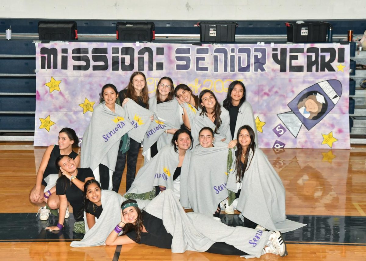 The Army Green team sporting their 1st place prize: Senior Blankets. (Foxmar)