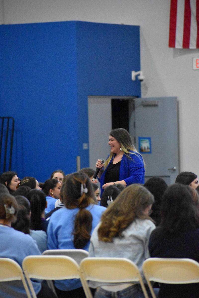 Guest speaker answers student questions regarding human trafficking 